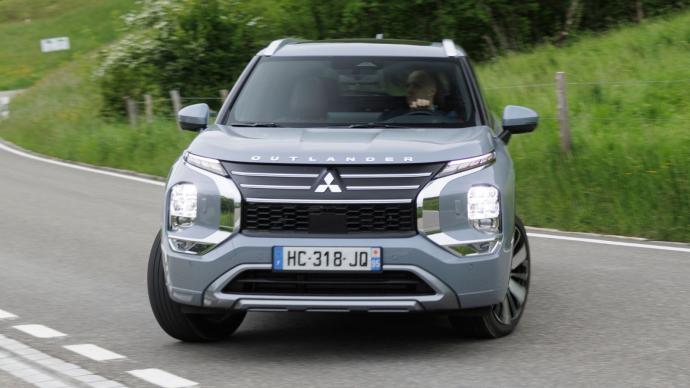Nueva prueba de Mitsubishi Outlander (2025)