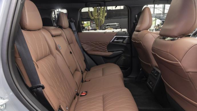 Nueva prueba de Mitsubishi Outlander (2025)