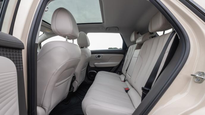 Asientos traseros del GAC Aion UT