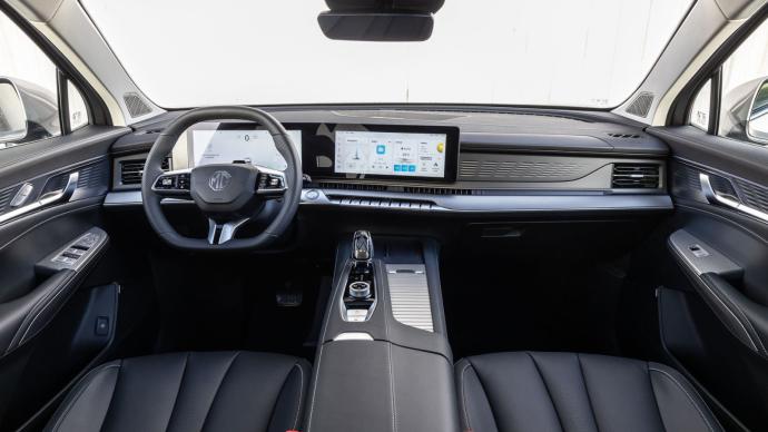 Interior del nuevo híbrido enchufable MGS9