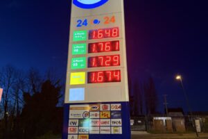 Gasóleo a 2,32 €/L: la CGT exige un precio máximo de 1,70 € en surtidor