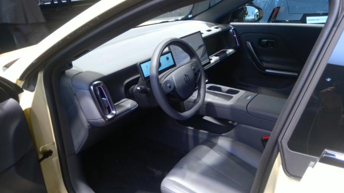 Interior del motor de salto B05