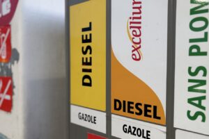 Gasóleo a 2,09 €/L este lunes 4 de mayo: dónde repostar gasóleo por debajo de la media de 2,19 €/L en Francia