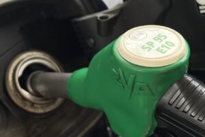 Gasolina a 1,91 €/L este miércoles 29 de abril: ¿dónde ganar 10 céntimos por litro con SP95-E10 en Francia?