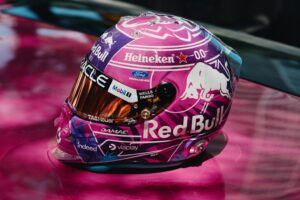 Max Verstappen opta por un casco totalmente nuevo en Miami, como muchos pilotos.