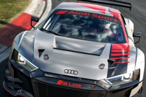Assetto Corsa EVO 0.7 presenta el Audi R8 LMS, el Datsun 240Z y dos Porsche.