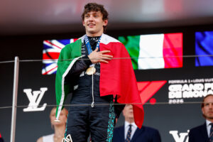 Gran Premio de Mónaco: Kimi Antonelli gana una carrera movida, Hadjar y Hamilton suben al podio