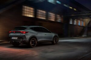 Nuevo Cupra Formentor VZ5: una incorporación que se mueve tanto como su motor
